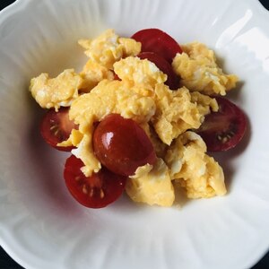 朝食に☆ミニトマトのスクランブルエッグ